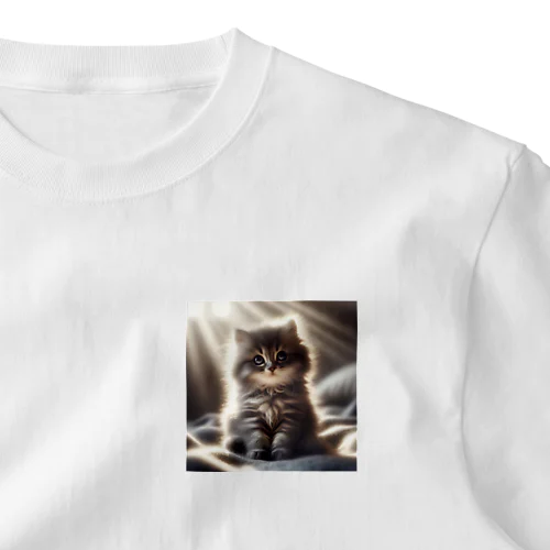 可愛い猫キャラクターのグッズです ワンポイントTシャツ