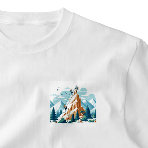 山頂に向かって勇敢に進む登山者 ワンポイントTシャツ