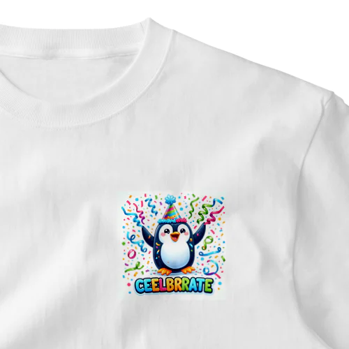 このキュートなペンギンがお祝いムード全開 One Point T-Shirt