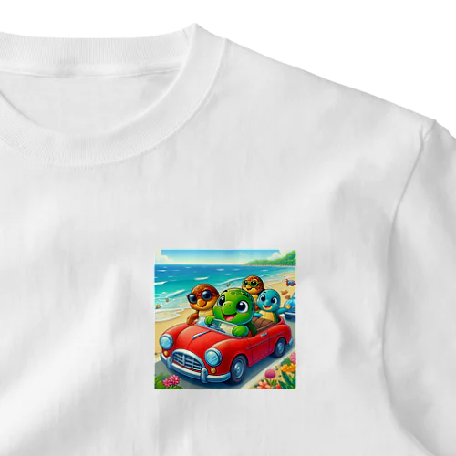 かめっち仲間と海岸をドライブ ワンポイントTシャツ