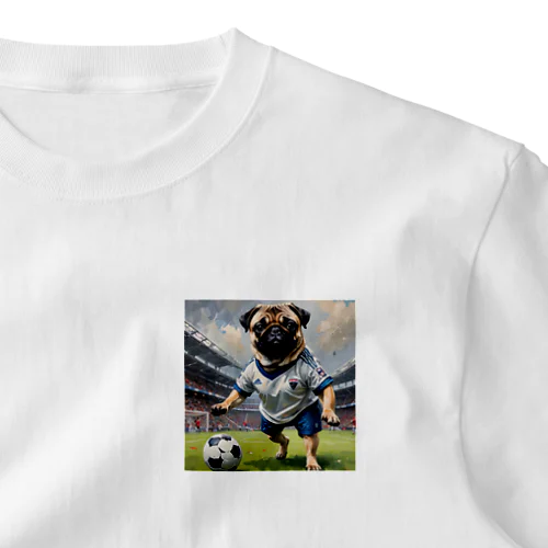 油絵サッカーパグ ワンポイントTシャツ