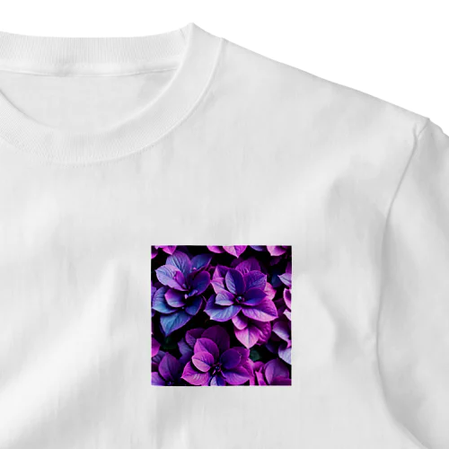 躍動感がある花びらの重なりをアジサイ One Point T-Shirt