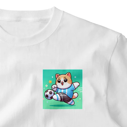 シュートをする猫 One Point T-Shirt