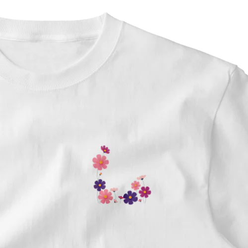 美しいコスモスの花❀ ワンポイントTシャツ