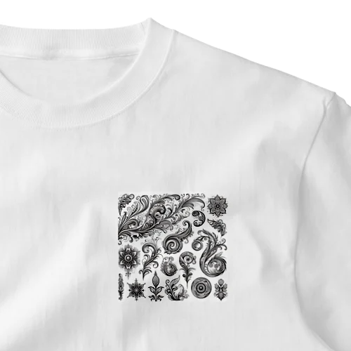 Flower ワンポイントTシャツ