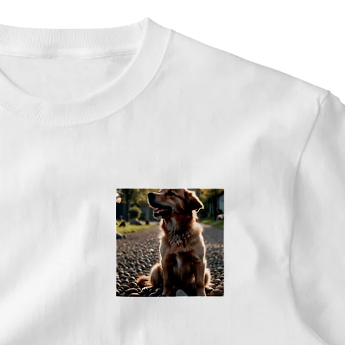 日の影に隠れる犬 dog sunshin opposite One Point T-Shirt