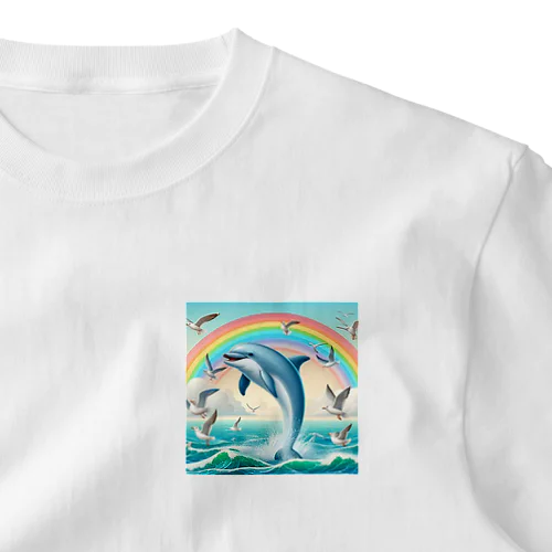 イルカとカモメが楽しく泳ぐ海の中で、きらめく虹が見えます🌈  One Point T-Shirt