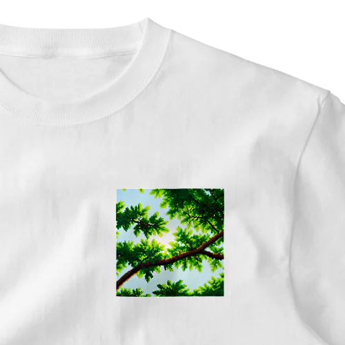 立っている木の枝 One Point T-Shirt