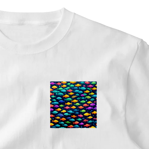 泳いでいる魚の鱗 One Point T-Shirt