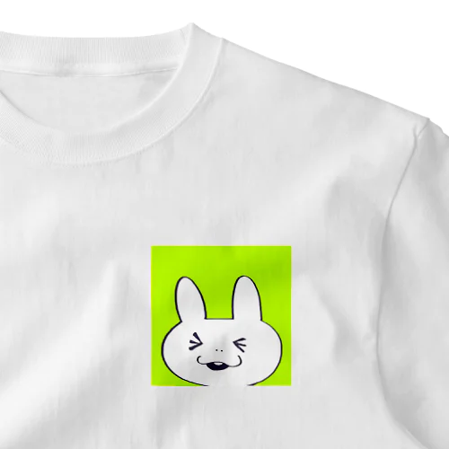 ウィンクラララさん🩷🐰  ワンポイントTシャツ