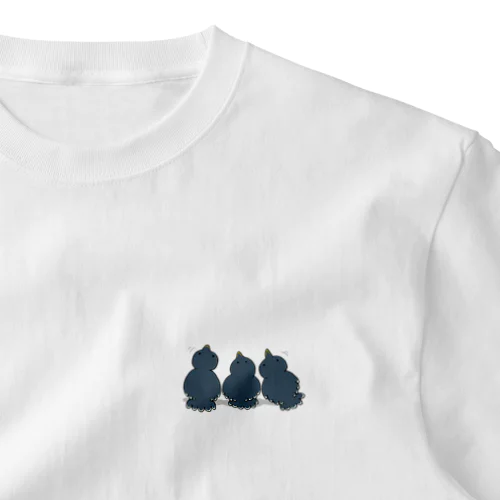 食べカスを狙う鳥達 One Point T-Shirt