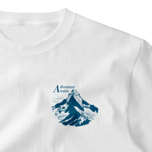 冒険が待っている -Adventure Awaits- ワンポイントTシャツ