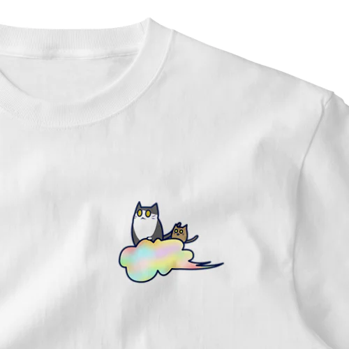 五色の雲と二匹の猫 ワンポイントTシャツ