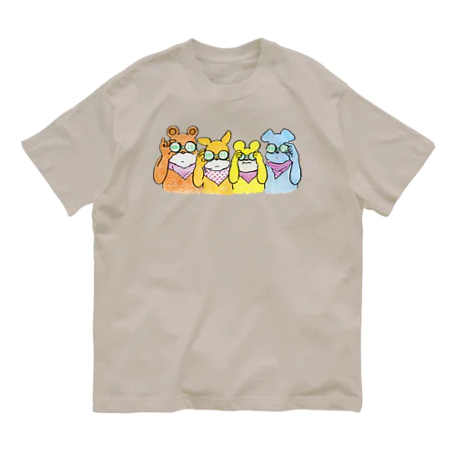 ガチャガチャを目にあてるクマたち Organic Cotton T-Shirt