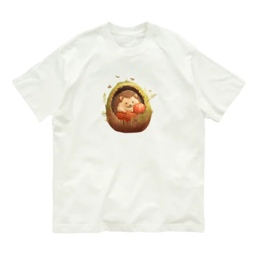 巣の中のリラックスするハリネズミ Organic Cotton T-Shirt