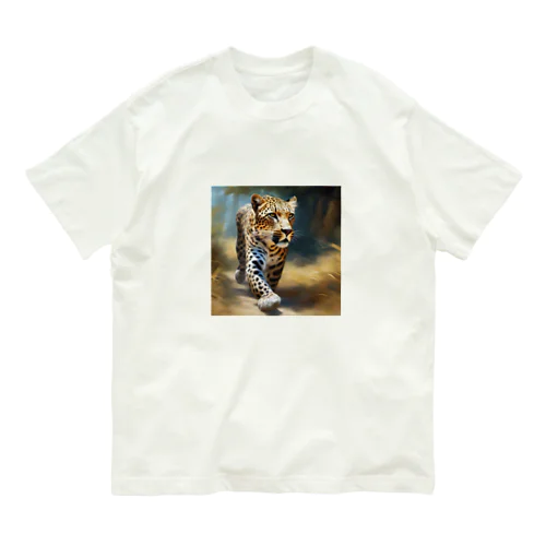 獲物を求めて歩くヒョウのグッズ Organic Cotton T-Shirt