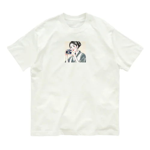 和美さん写真を撮る Organic Cotton T-Shirt