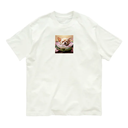 可愛らしいチワワちゃんが睡蓮の中で熟睡中 Organic Cotton T-Shirt