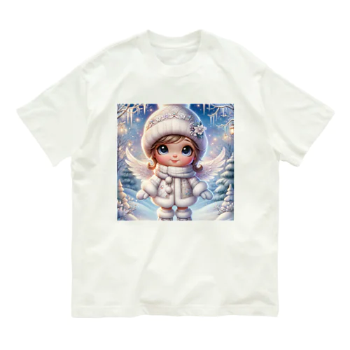 冬の微笑み：雪景色を照らす天使の子 オーガニックコットンTシャツ
