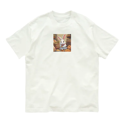 かわいいウサギが食べ物を楽しんでいる！ Organic Cotton T-Shirt