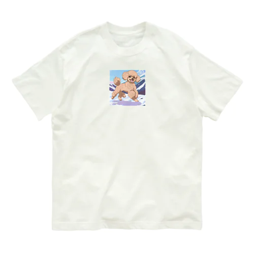 雪山を駆け回るかわいらしいトイプードル Organic Cotton T-Shirt