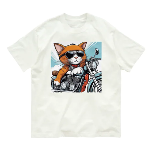 サングラスをかけて、バイクを楽しんでいる猫 オーガニックコットンTシャツ