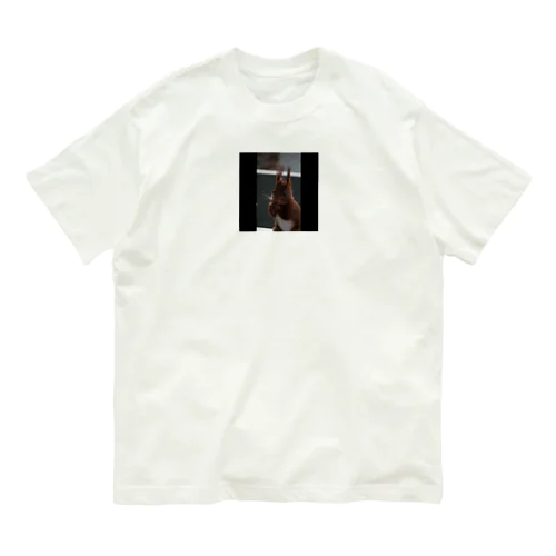 なにかを食べるリス Organic Cotton T-Shirt