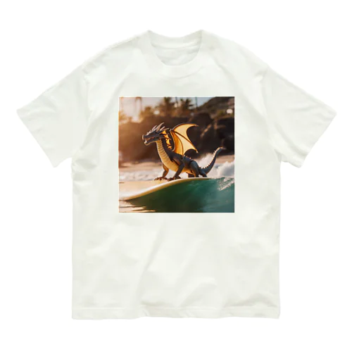 ドラゴンがサーフィンをしています Organic Cotton T-Shirt