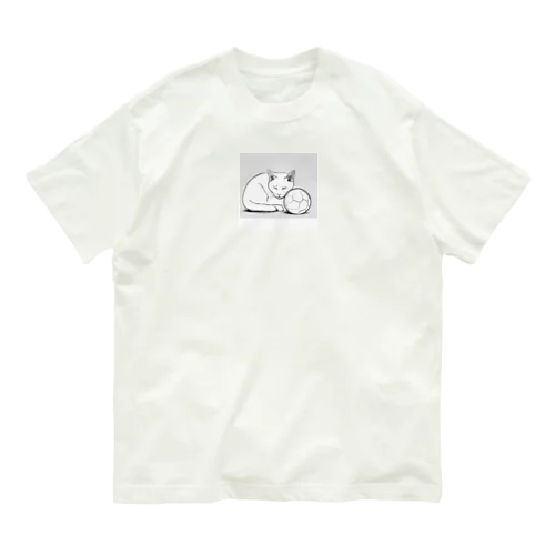 サッカーボールと猫 オーガニックコットンTシャツ