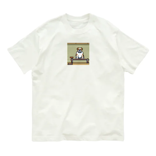 トレーニングルームでサボるブルドッグ Organic Cotton T-Shirt