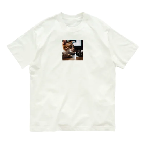 猫ちゃん　v8 Organic Cotton T-Shirt