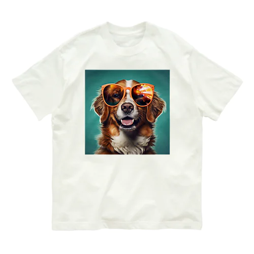 サングラスをかけた、かわいい犬 Marsa 106 Organic Cotton T-Shirt