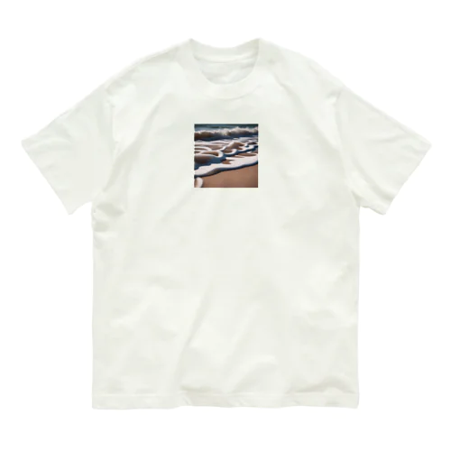 海岸に広がる砂浜と波打ち際 Organic Cotton T-Shirt