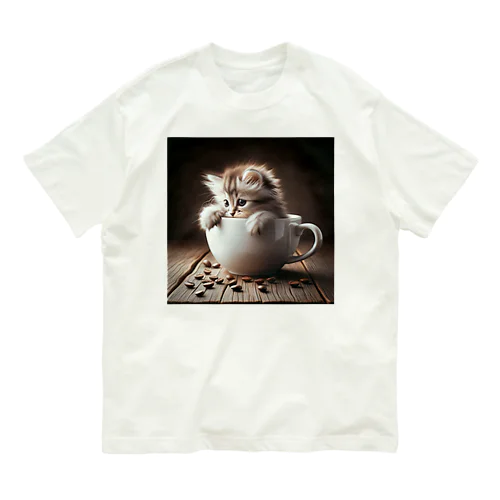 ふわふわ子猫とカフェのおしゃれなコーヒーカップ オーガニックコットンTシャツ