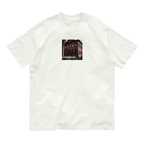 レンガ造りの歴史的な建物 Organic Cotton T-Shirt