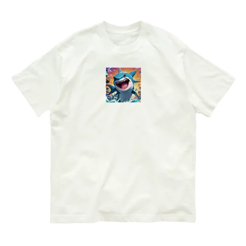 勇ましいサメが立ち向かう Organic Cotton T-Shirt