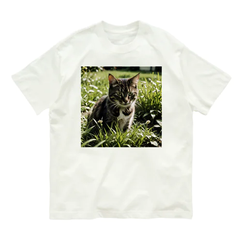 草むらの猫 オーガニックコットンTシャツ