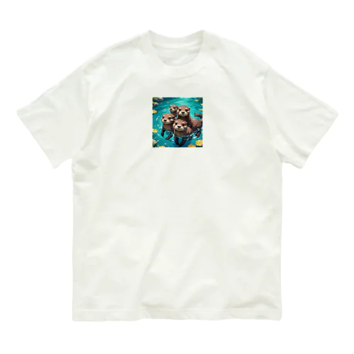 水遊びする親子カワウソ Organic Cotton T-Shirt