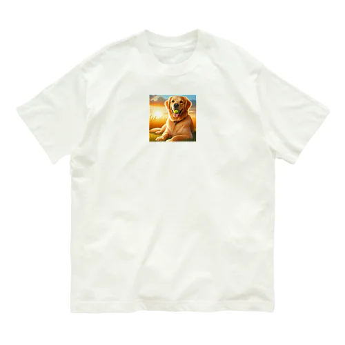 黄金色の伴侶：日没の中の忠実な友 オーガニックコットンTシャツ