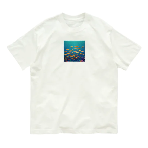 海中を泳ぐ魚のひれ オーガニックコットンTシャツ