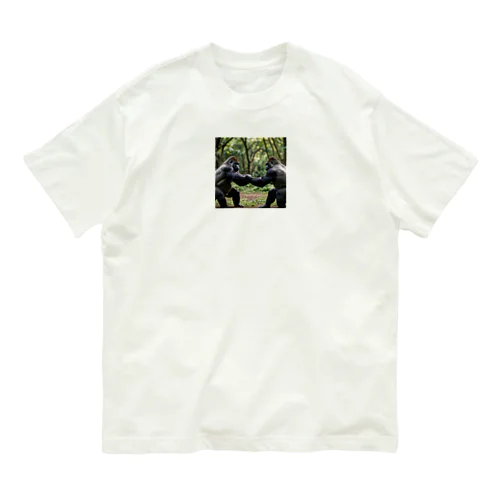 仲間意識満載のかわいいゴリラたち🦍  Organic Cotton T-Shirt