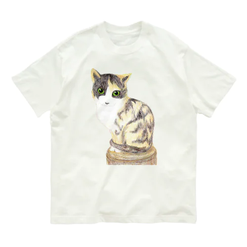 マルタに座る三毛猫 オーガニックコットンTシャツ