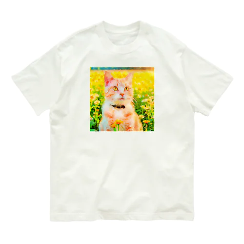 猫の水彩画/花畑のチャシロねこのイラスト/茶白ネコ Organic Cotton T-Shirt