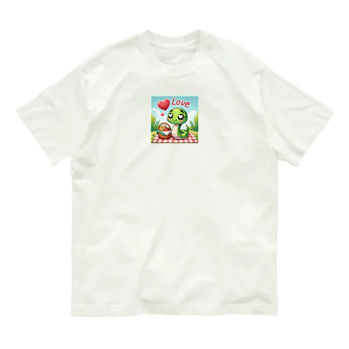 贅沢なピクニックを楽しむ愛らしいヘビ Organic Cotton T-Shirt