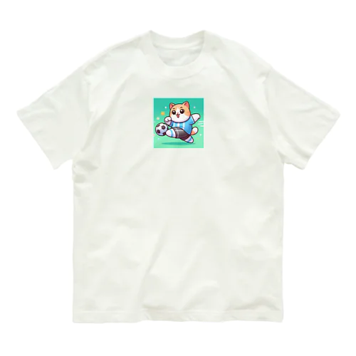 シュートをする猫 Organic Cotton T-Shirt