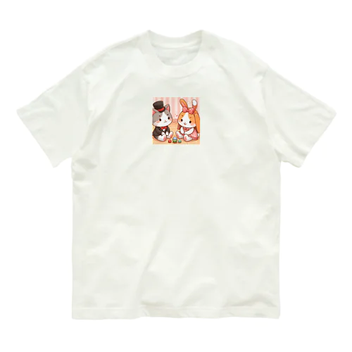 ネコとウサギの戯れ Organic Cotton T-Shirt