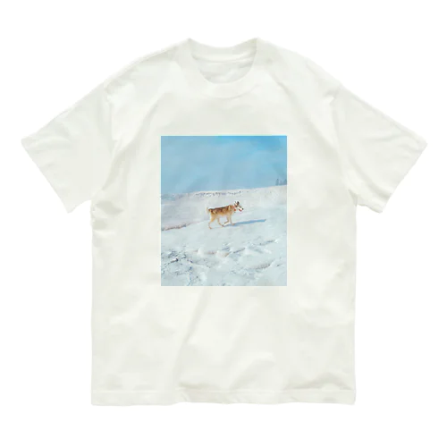 ご機嫌ドッグ、白い世界をゆく Organic Cotton T-Shirt
