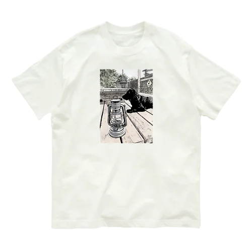 ランタンと黒い犬 Organic Cotton T-Shirt