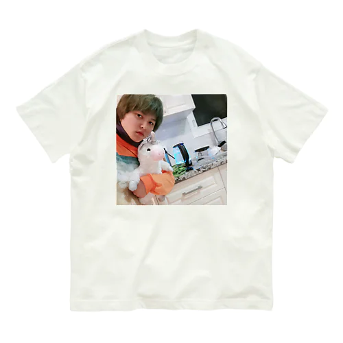 冷たくなったユニコーンの湯たんぽとお湯を沸かしているケトルとの自撮り Organic Cotton T-Shirt