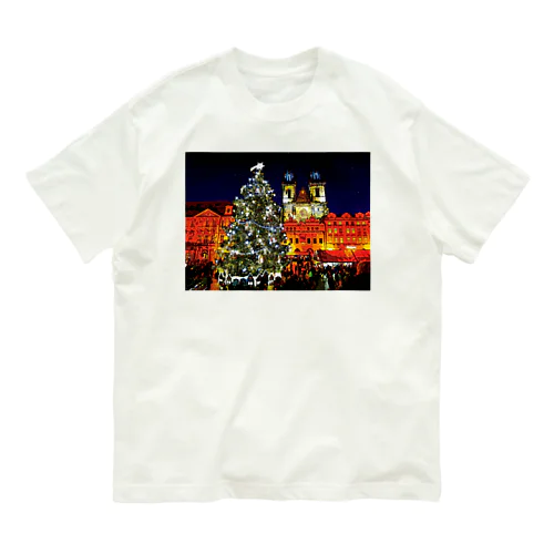 プラハ 夜のクリスマスツリーとティーン教会 Organic Cotton T-Shirt